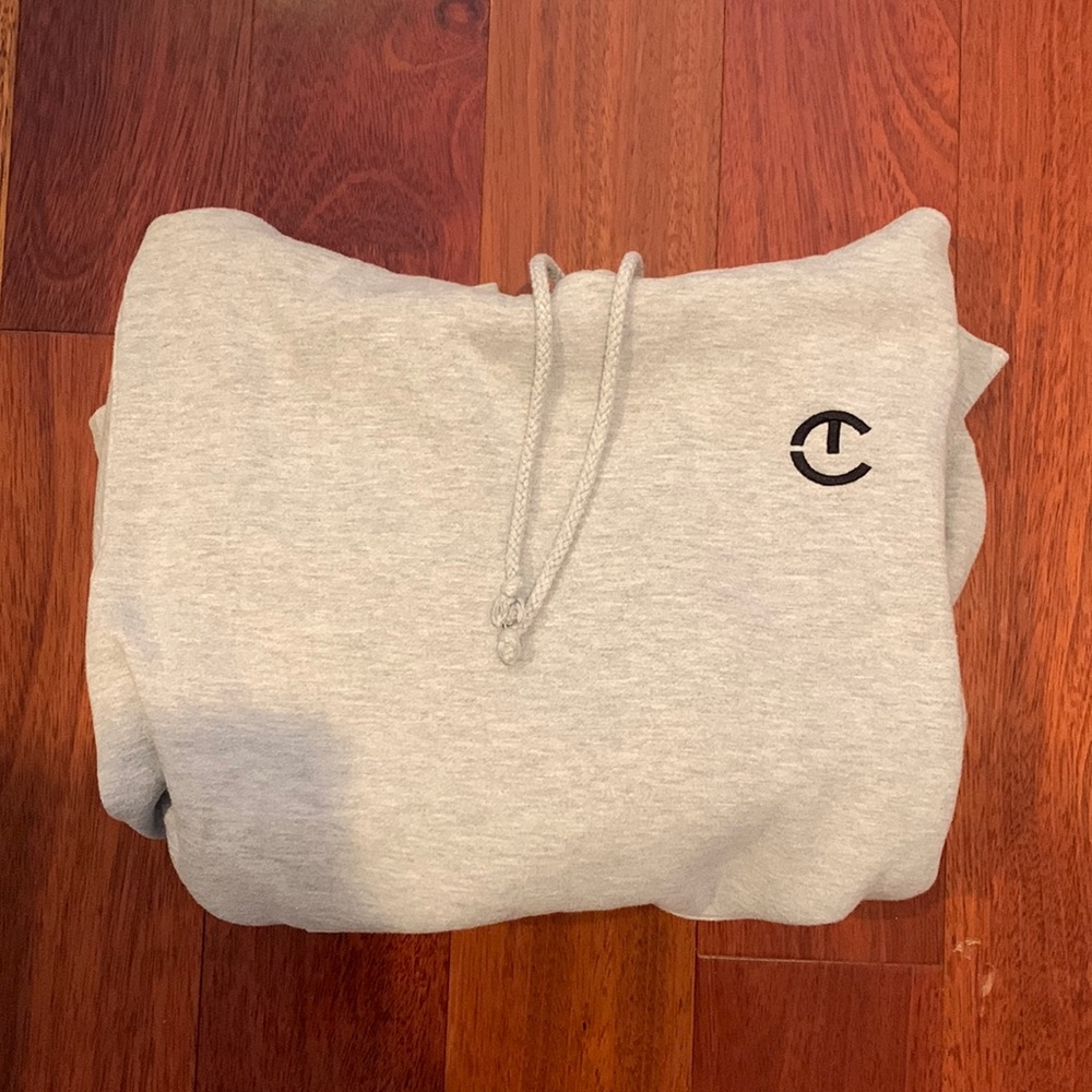 Super soft gray hoodie!!
